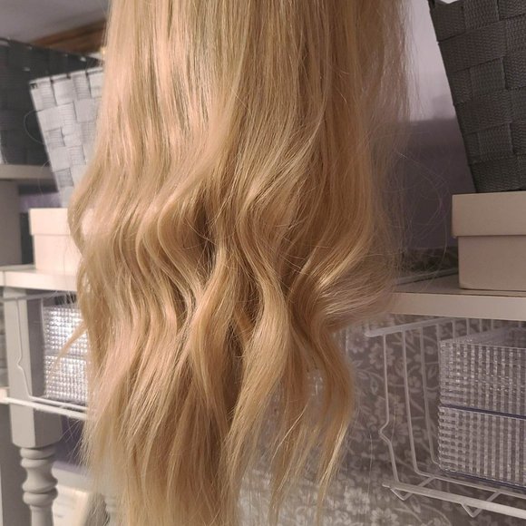 NWT Blonde ombre with ash brown roots, lace front wavy kanekalon wig - Picture 2 of 7